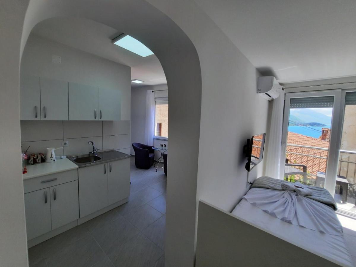 Redex Apartments Ohrid Exterior photo